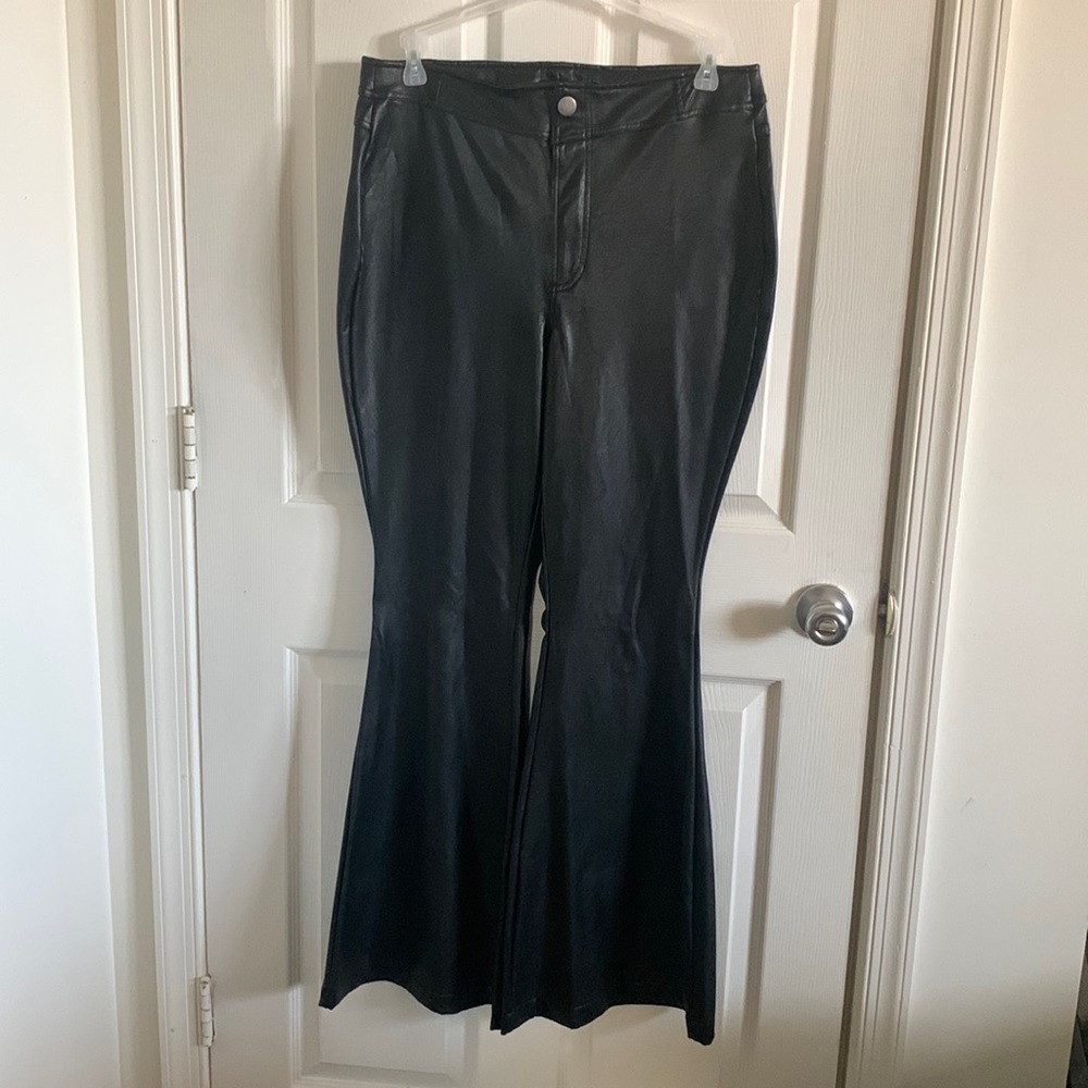 FN FAUX LEATHER WIDE LEG PANTS 🖤
